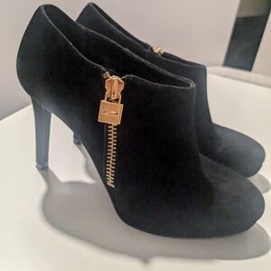 Michael kors black suede ankle boots 6M